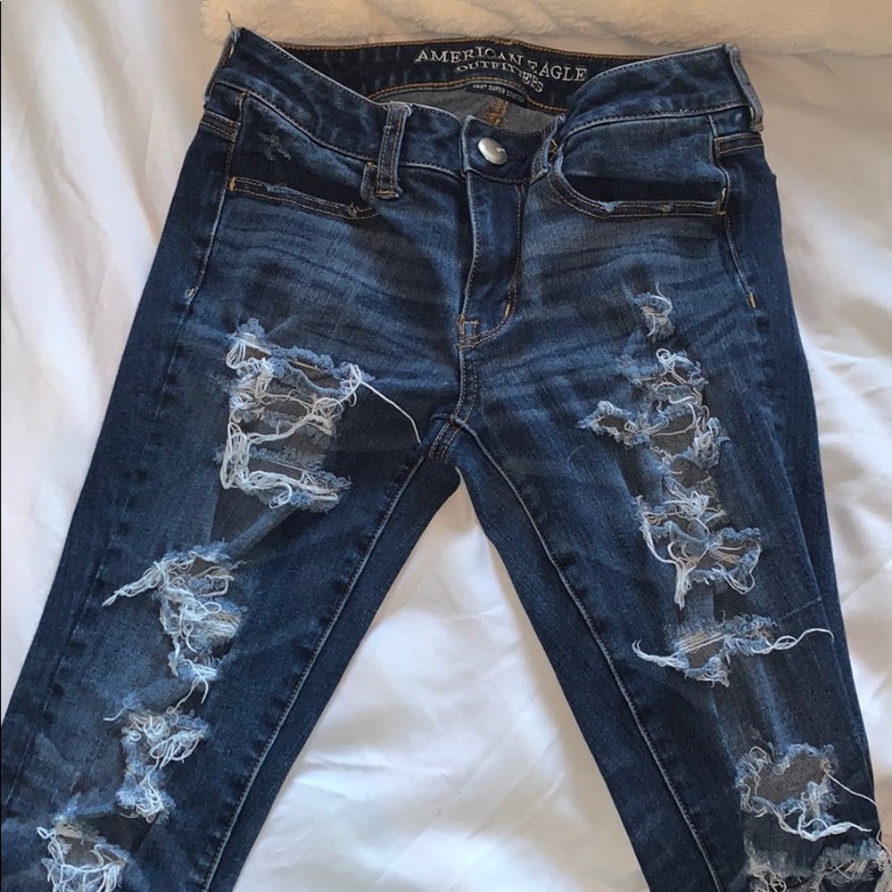 American Eagle dark denim jeans with holes!